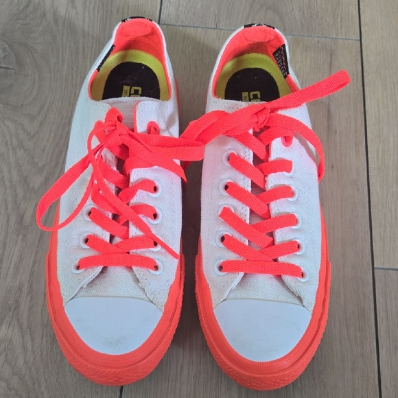 Converse Shoes - Converse Chuck Taylor II All Star Lunarlon Ox White/Lava Men's 5.5 Women's 7.5